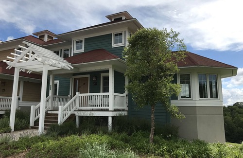 Thompsonville Condo | Newly renovated mountaintop ski-in/ski-out unit. Sleeps 8 comfortably.