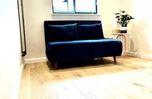 Hanger Hill Apartment | Newly renovated modern 2 bedroom flat in West London