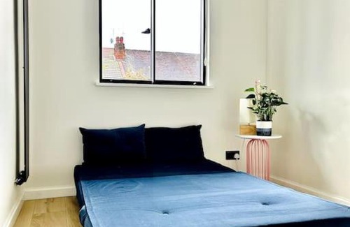 Hanger Hill Apartment | Newly renovated modern 2 bedroom flat in West London