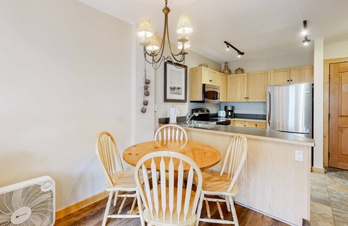 River Run Condo | Newly renovated mountain escape with pool, hot tub, WiFi & easy slope access