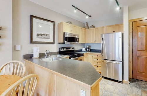 River Run Condo | Newly renovated mountain escape with pool, hot tub, WiFi & easy slope access