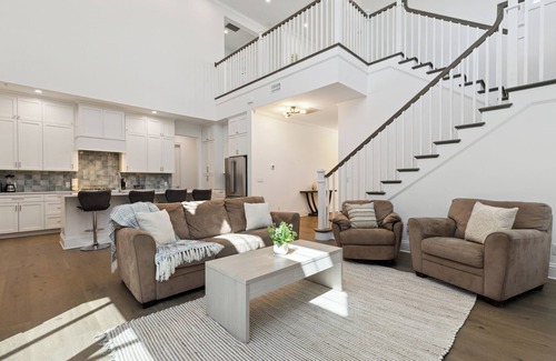 Fort Pierce House | Newly Renovated Near Beach-House w/Private Pool & Lanai w/BBQ
