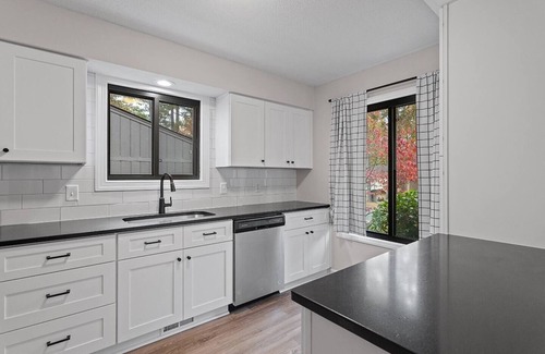 North Raleigh House | Newly Renovated near North Hills!