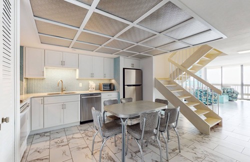 North Ocean City Condo | Newly Renovated, Oceanfront Century I Condo w/Ocean View, WiFi, W/D, Shared Pool