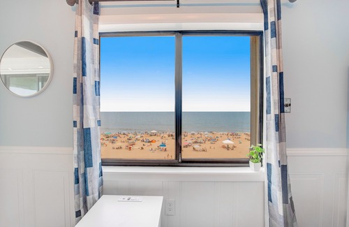 North Ocean City Condo | Newly renovated Oceanfront Condo w/Ocean View, AC, Laundry & 2 Shared Pools