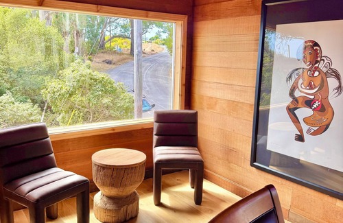 Bolinas House | Newly Renovated Oceanfront Retreat in Bolinas with Spa and huge fenced yard