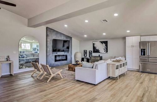 Tortolita House | Newly renovated pool at the Modern Western Villa!
