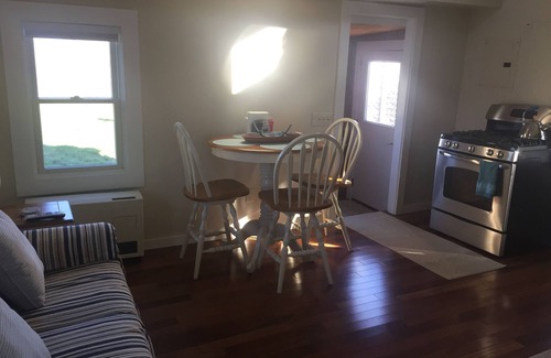 Block Island Cottage | Newly Renovated, Private Oasis!- AC for summer months!