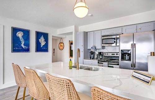 Galveston Apartment | Newly Renovated San Luis Resort luxury condo