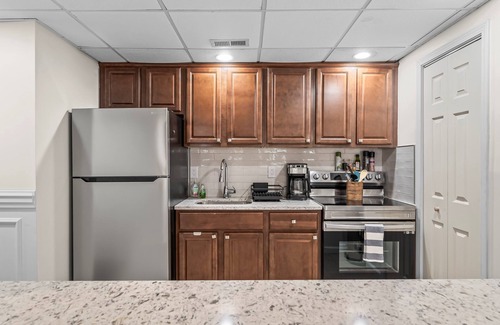 Nebo Apartment | Newly renovated! Spacious apartment w/Lake James and Grandfather Mountain views