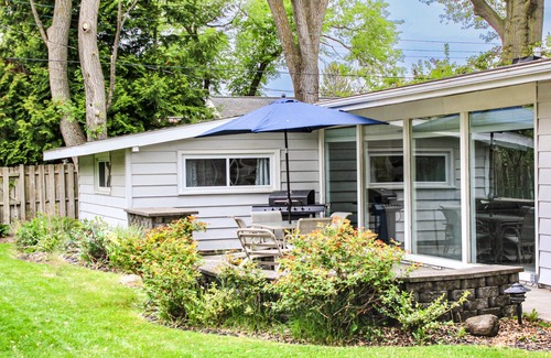 Huron House | Newly Renovated! Spacious house in Old Homestead