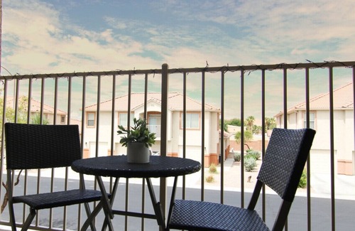 Mesquite Condo | Newly Renovated Sparkling Springs by J and Amy BL990802