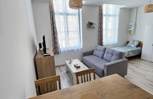 Valenciennes Apartment | Newly renovated studio