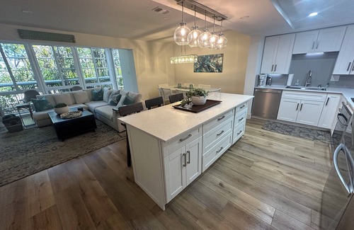 Siesta Key House | Newly renovated TH in Siesta Key FL - #1 beach in US