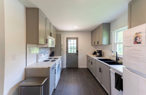 Fry's Spring House | Newly-renovated 5BR home near UVA, Downtown, i64. Weddings/bachelorette parties!
