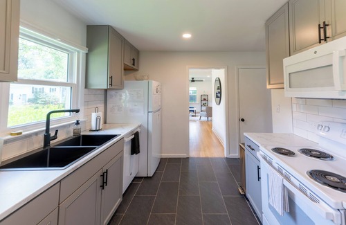 Fry's Spring House | Newly-renovated 5BR home near UVA, Downtown, i64. Weddings/bachelorette parties!