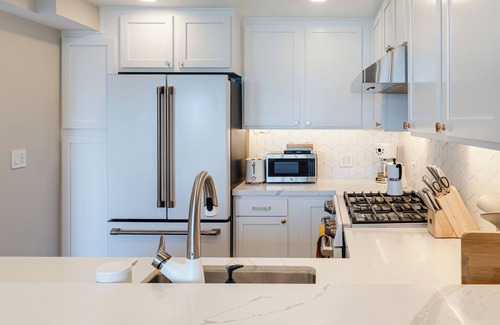 Dolores Heights Apartment | Newly renovated Victorian home in Noe Valley