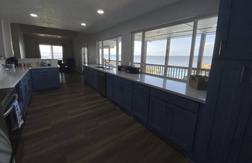 West Livingston House | Newly Renovated w/Beautiful Private Pool