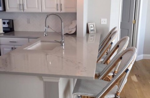 Pipes Cove House | Newly Renovated - Walk to Town and Beach