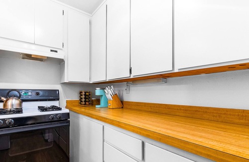 South Mission Beach House | Newly renovated waterfront stay with sweeping views, and a private washer/dryer