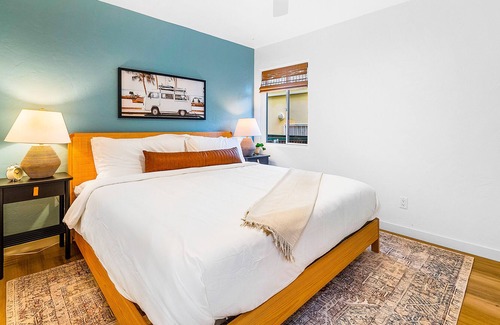 South Mission Beach House | Newly renovated waterfront stay with sweeping views, and a private washer/dryer