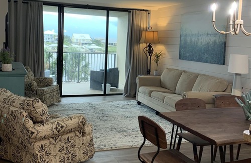 Orange Beach East Condo | Newly renovated Wind Drift condo overlooking beautiful Ole River.