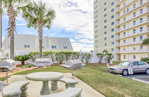 Orange Beach Condo | Newly updated 1,000-square-foot condo with pool, high-speed WiFi, & central AC