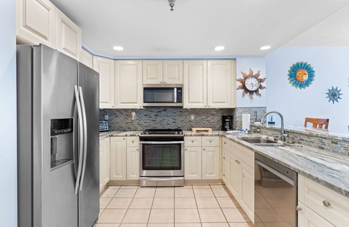 Pensacola Beach Condo | Newly Updated 2 br/2ba in Emerald Isle