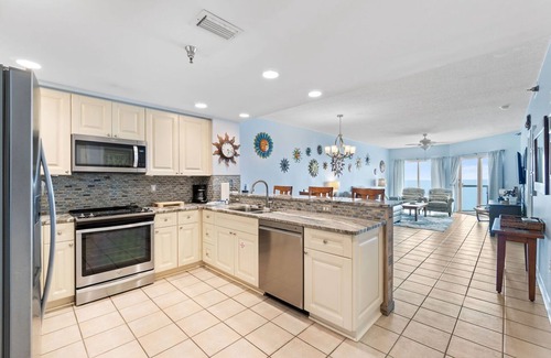 Pensacola Beach Condo | Newly Updated 2 br/2ba in Emerald Isle