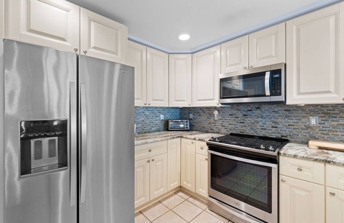 Pensacola Beach Condo | Newly Updated 2 br/2ba in Emerald Isle