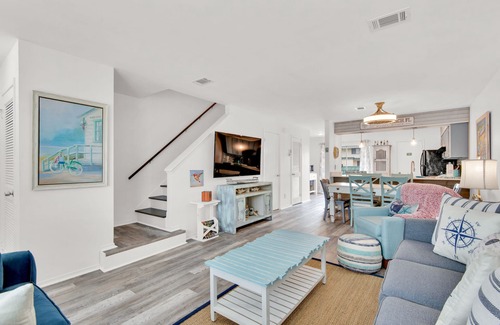 Miramar Beach Condo | ⭐Newly Updated-350yds 2 Beach-Community Pool + Grill-2BR Sandprints A12⭐