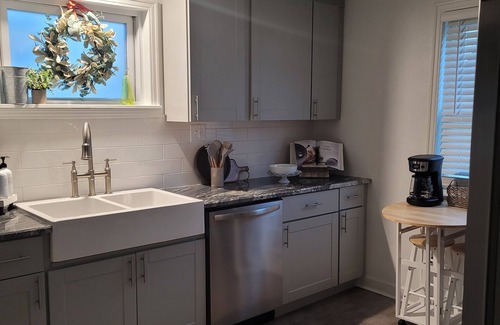 Ligonier House | Newly updated cozy home, 3 blocks from town center