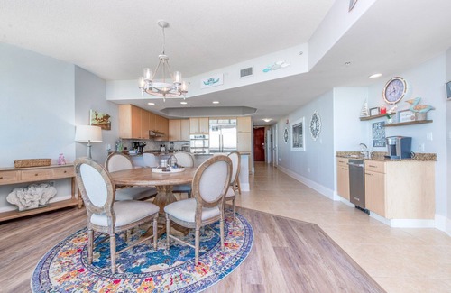 Orange Beach East Condo | Newly Updated Modern Fifth Floor Condo with Gulf Coast Views! Complimentary Boat Slip!