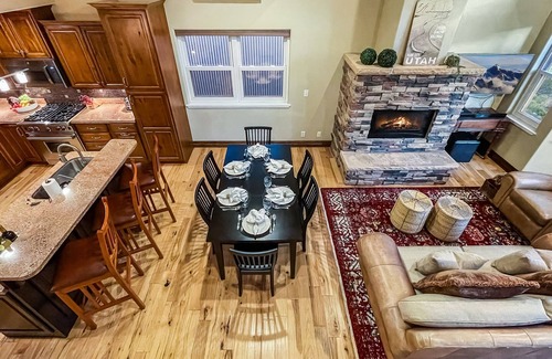 Downtown Park City House | Newly Updated Mountain Home w/Private HOT TUB Walk to Main St Enjoy World-Class Shopping, Dining