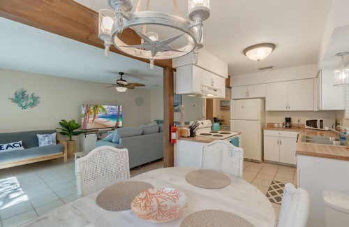 Fernandina Beach House | Newly Updated 2 Bed/1.5 Bath Townhome-3 Minute Walk to Beach-Best Deal Around!