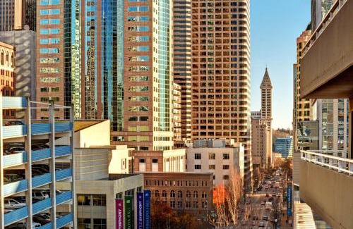 Downtown Seattle Apartment | Newmark Tower