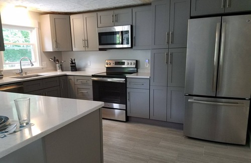 Easton's Point House | Newport area. Easton's Point Middletown. Walk to Beaches!