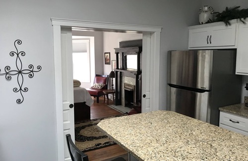 Newport Apartment | NEWPORT INN #1 - NO CLEANING FEES! FREE PARKING! WALK TO GAMES AND CONCERTS!