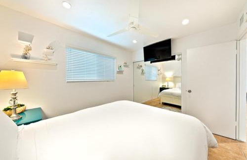 West Newport Apartment | Newport Pacific I & II