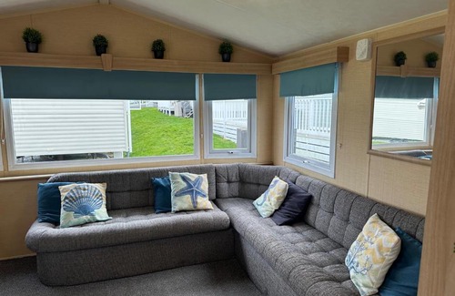 Newquay Ski Chalet | Newquay Bay Porth Caravan - 3 Bed