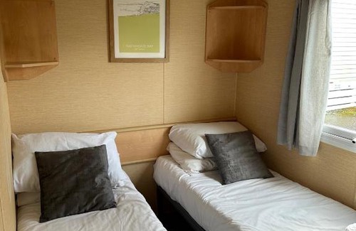 Newquay Ski Chalet | Newquay Bay Porth Caravan - 3 Bed