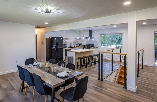 Summerlee House | NewRiverGorge4bedroom#HotTuB#FiRePit#GameRooM#BBQGrill#PetFriendly