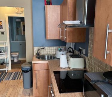 Millport House | Newton Beach Cottage Couples Retreat