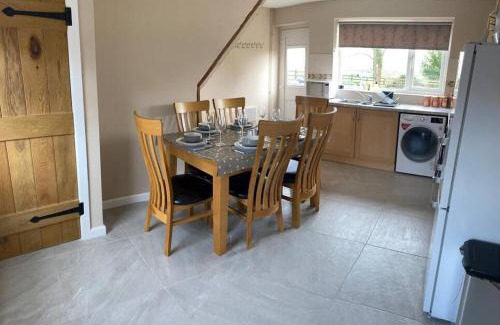 Wesham House | Newton Farm cottage, hot tub, garden views Near Lytham Ribby