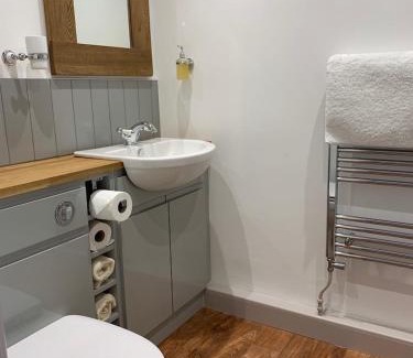 Whiteparish Apartment | Newton Farmhouse