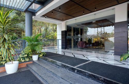 Azhinjilam Hotel | Nexstay River Mouth International