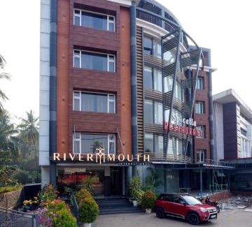 Azhinjilam Hotel | Nexstay River Mouth International