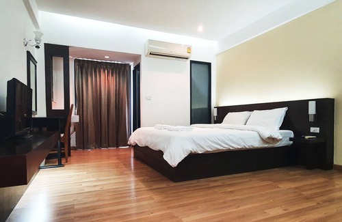 Lak Si Hotel | Next Bird Suite