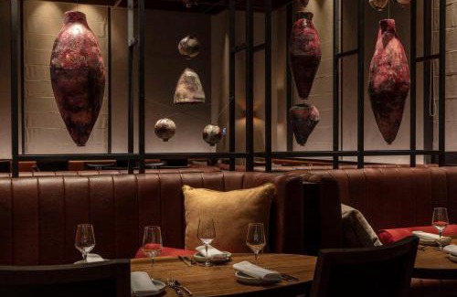 Melbourne Central Business District Hotel | Next Hotel Melbourne, Curio Collection by Hilton