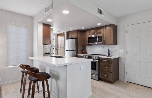 Fountain Hills Condo | Next to Fountain Park, Hiking, Dining, Fountain View!